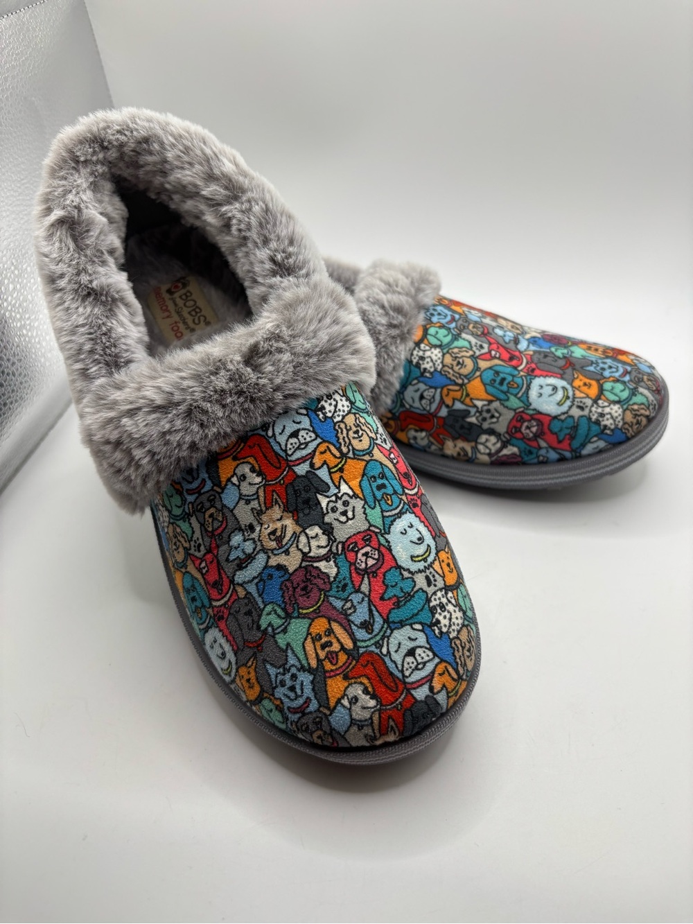 Skechers Slipper Shoes NWOT BOBS Dogs Cozy GRAY SIZE 8 Memory Foam Women